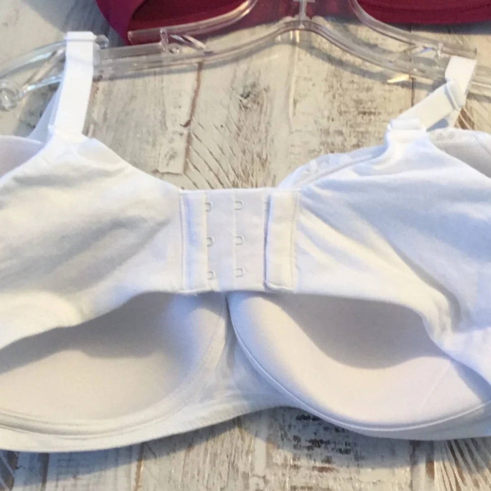 5 Bali “Breathe” wireless comfort bras